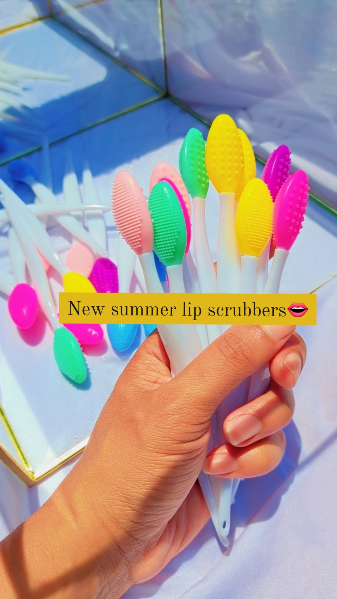 Lip Scrubber
