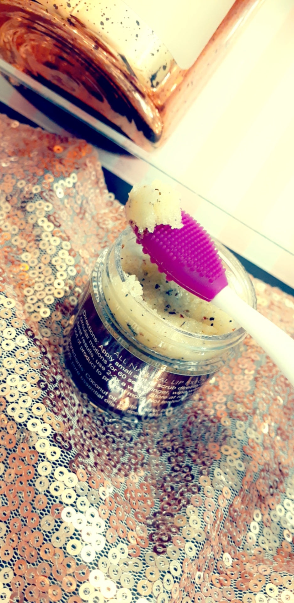 Lip Scrubber